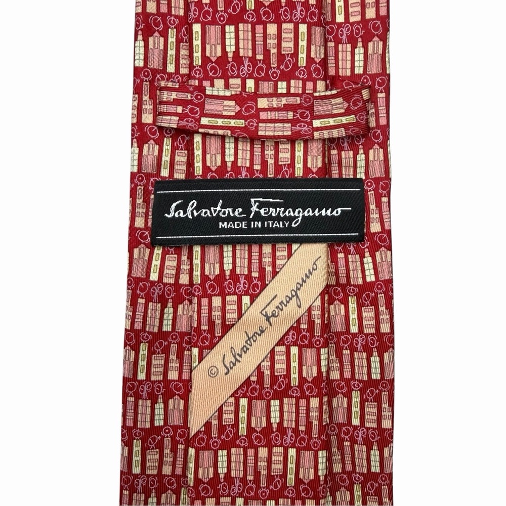 Salvatore Ferragamo Mens Tie Fireworks Red Satin Silk 3 3/8" (W) x 61.5" (L) guc